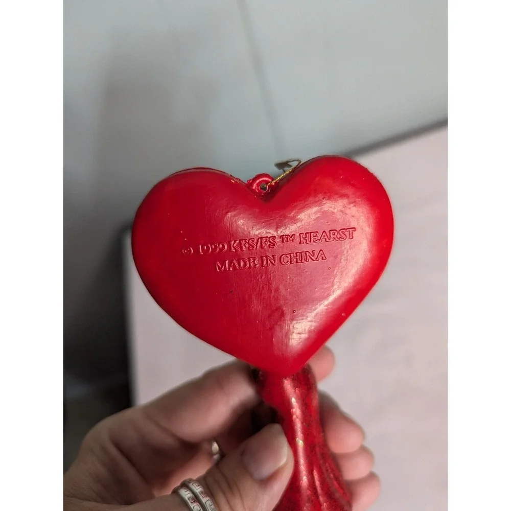 1999 Betty Boop Ornament‎ Red sparkle dress with heart 4.5